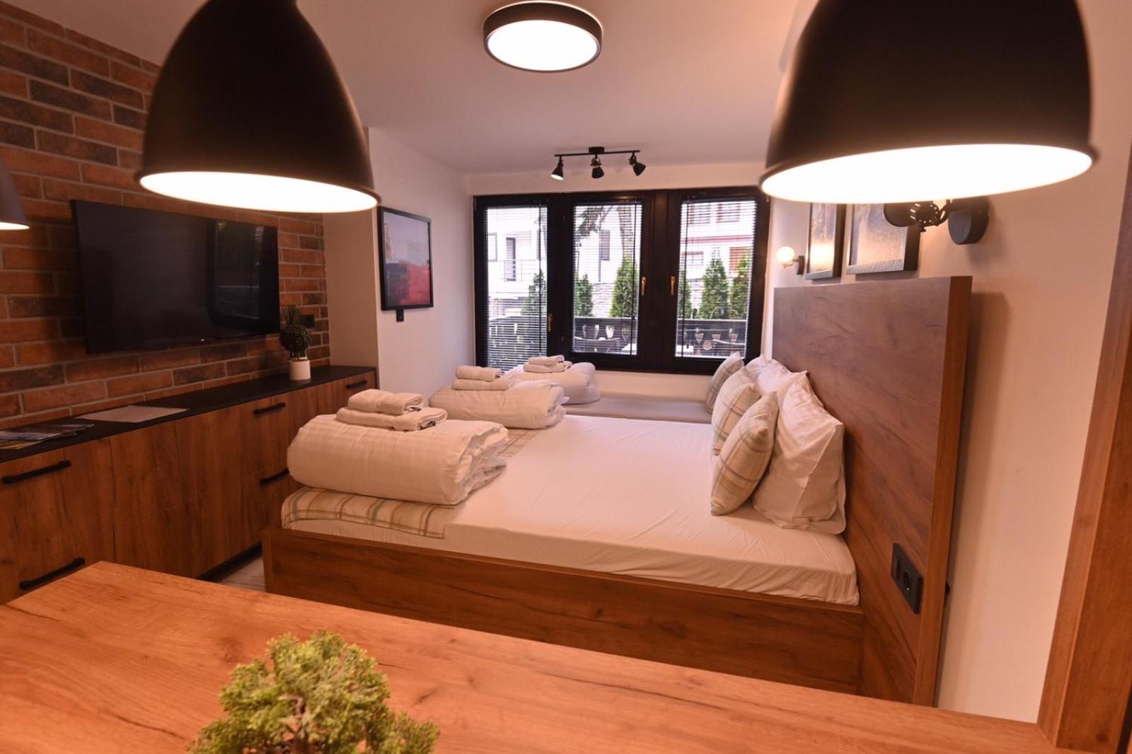Old House Apartment *