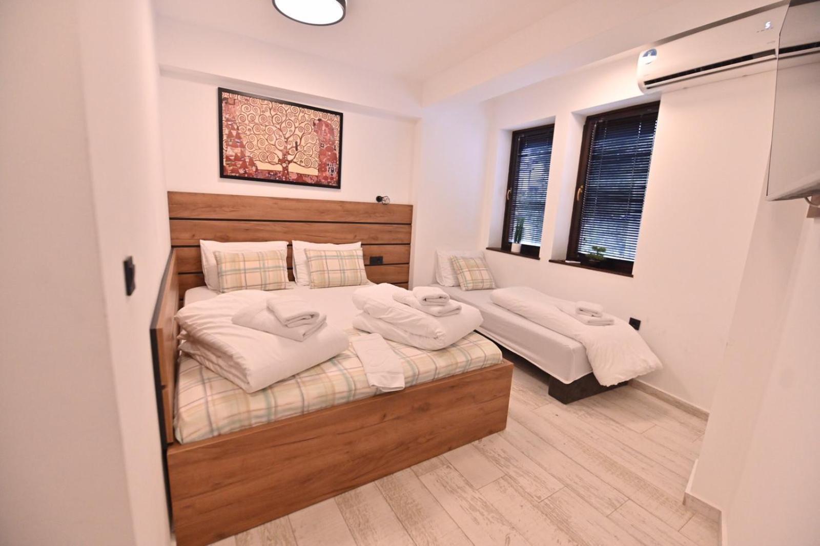 Old House Apartment *